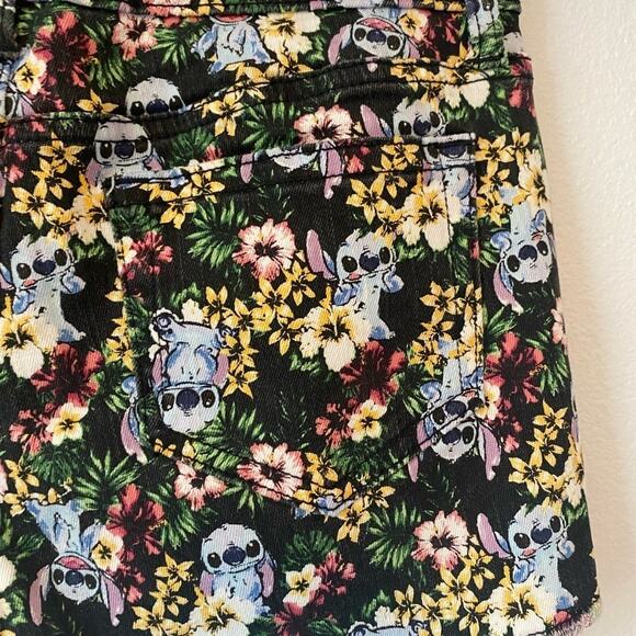 Disney Lilo & Stitch Floral Colorful Vacation Raw Hem Cotton/Stretch Shorts JR 3 - Picture 5 of 8